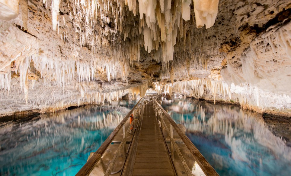 Tour the Crystal Caves of Bermuda USA Islanders Rugby Team